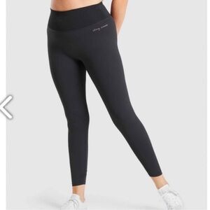 Whitney Simmons V1 leggings